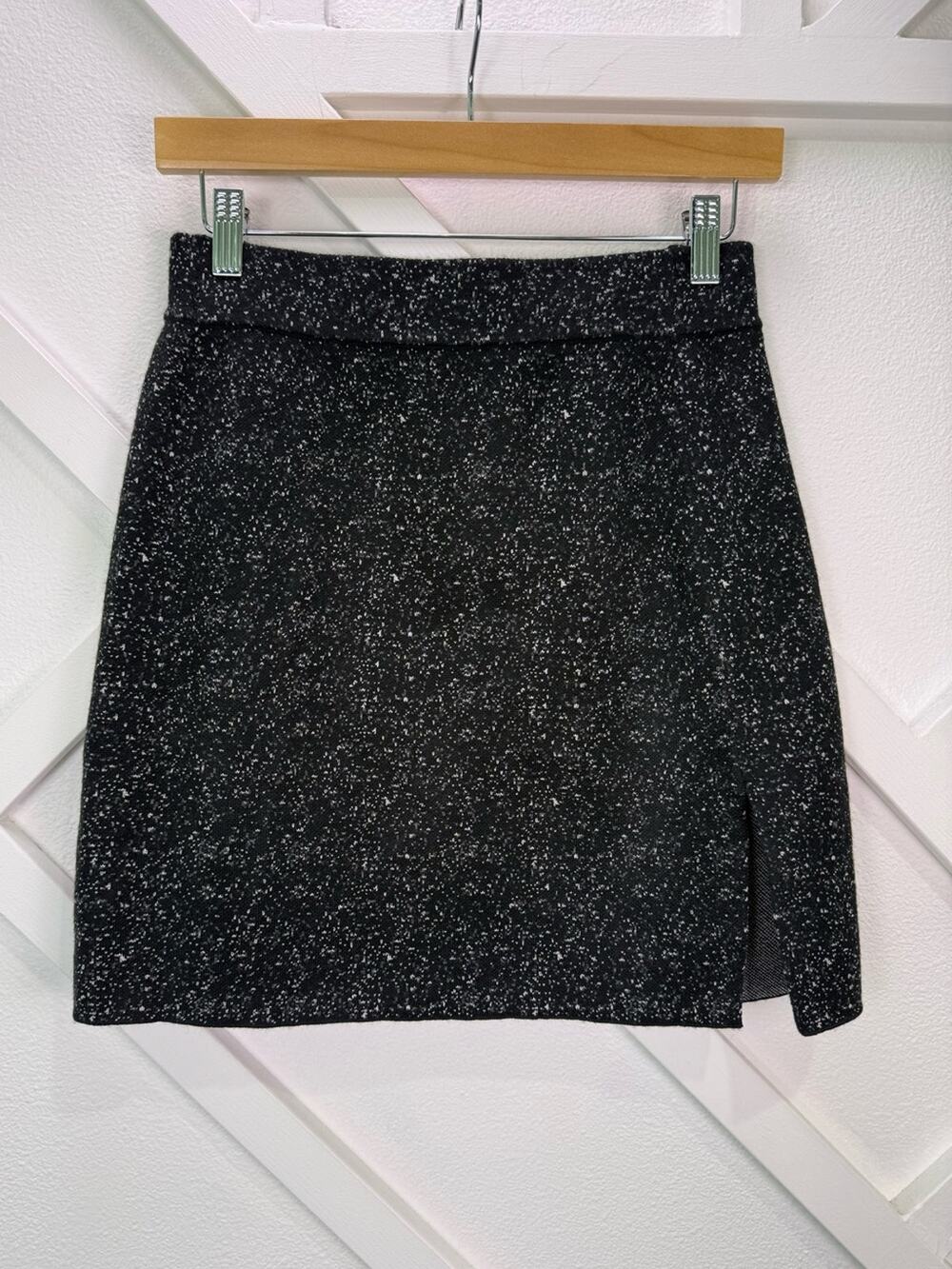Theory Wool Blend Knit Mini Skirt Black White Speckled Side Slit Size Large